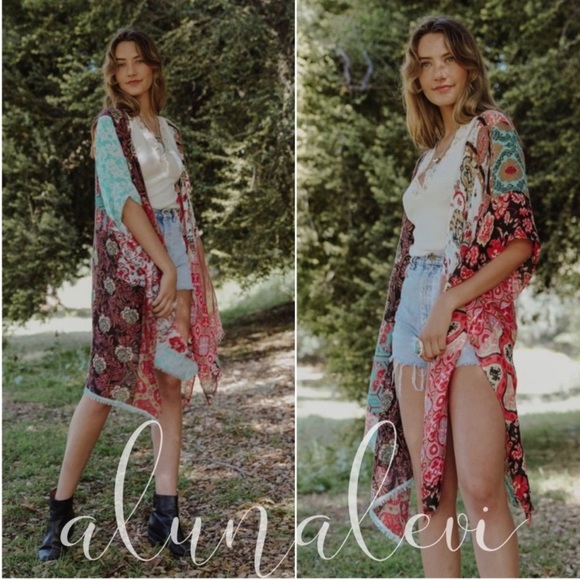 Floral Patch Lightweight Kimono/Ready for Spring! - Picture 1 of 6